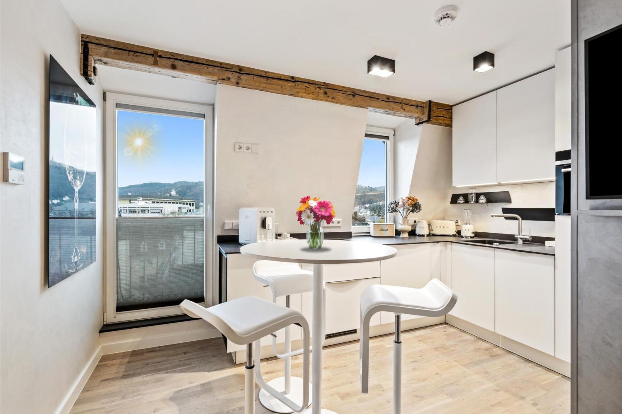 Modern Elegance In Historical City Center Трир Экстерьер фото