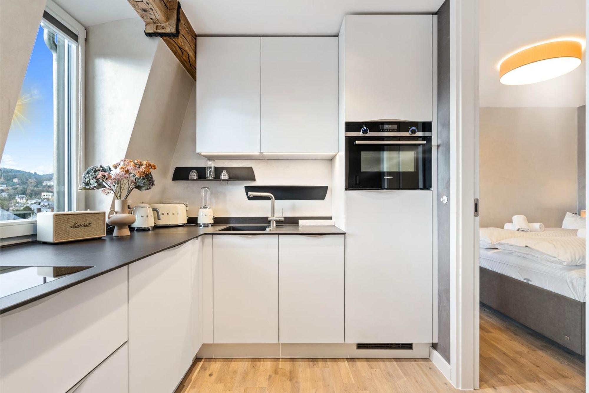 Modern Elegance In Historical City Center Трир Экстерьер фото
